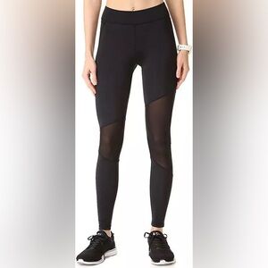 HPE Human Performance Engineering Black Leggings with Mesh Cutouts Size Small